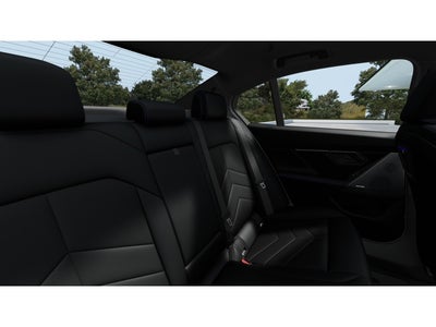 2027 BMW 550e 550e xDrive