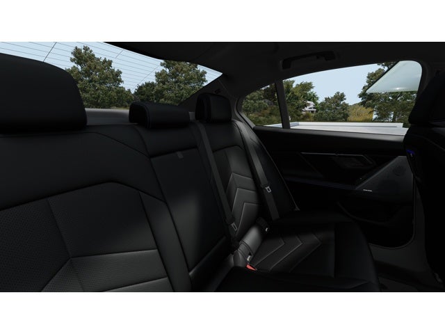 2027 BMW 550e 550e xDrive