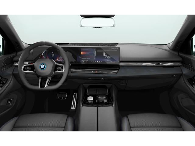 2027 BMW 550e 550e xDrive
