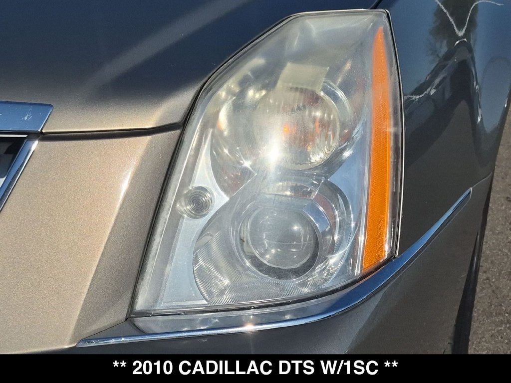 2010 Cadillac DTS Base