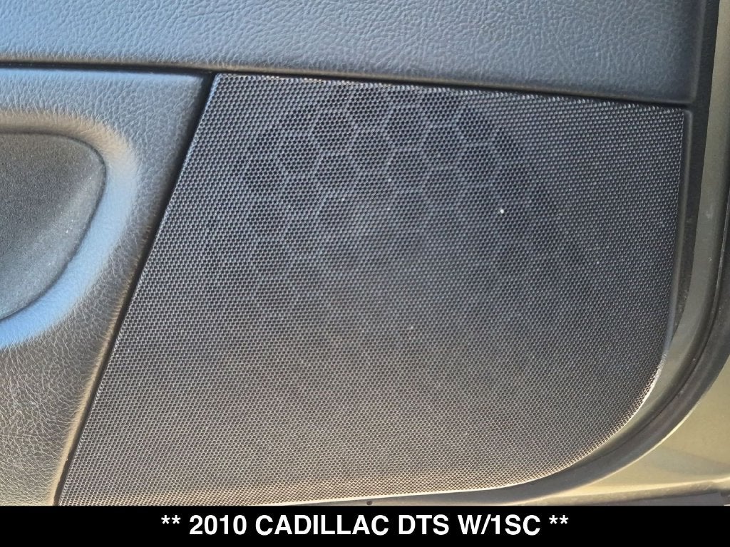 2010 Cadillac DTS Base