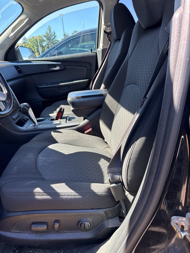 2011 Chevrolet Traverse LT 1LT