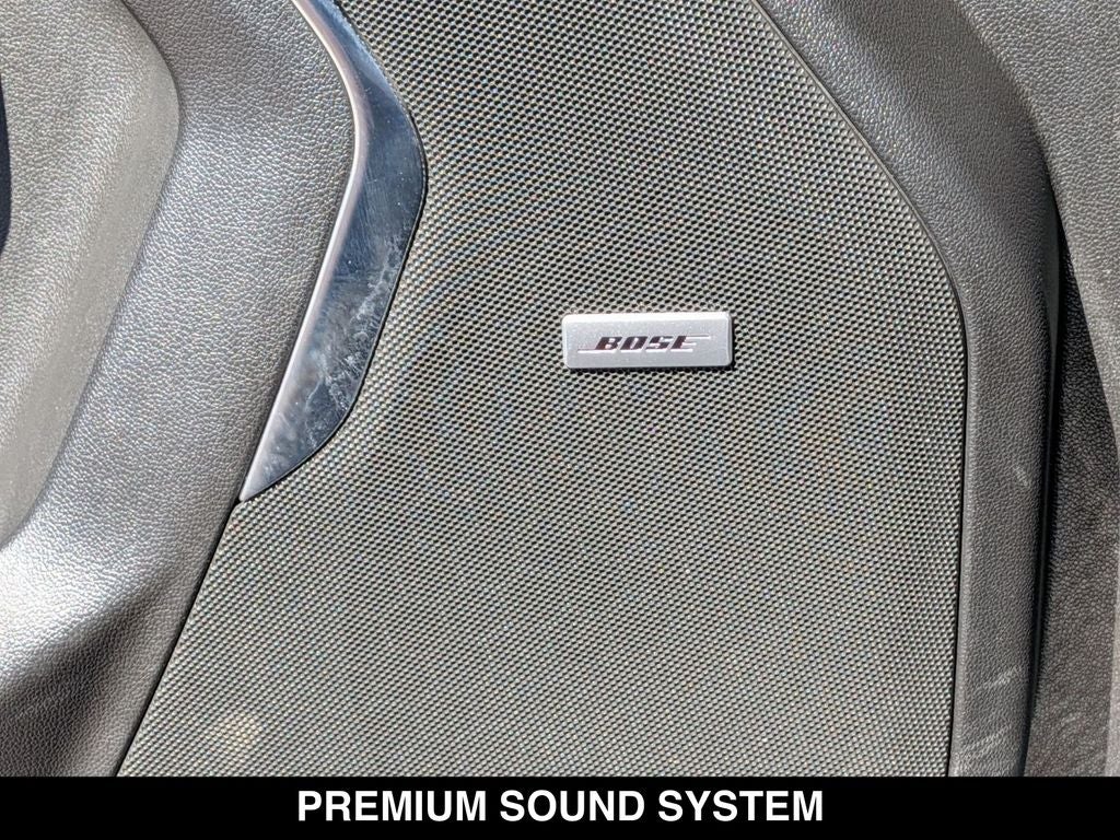 2024 Chevrolet Tahoe LT Middle Bucket Seats