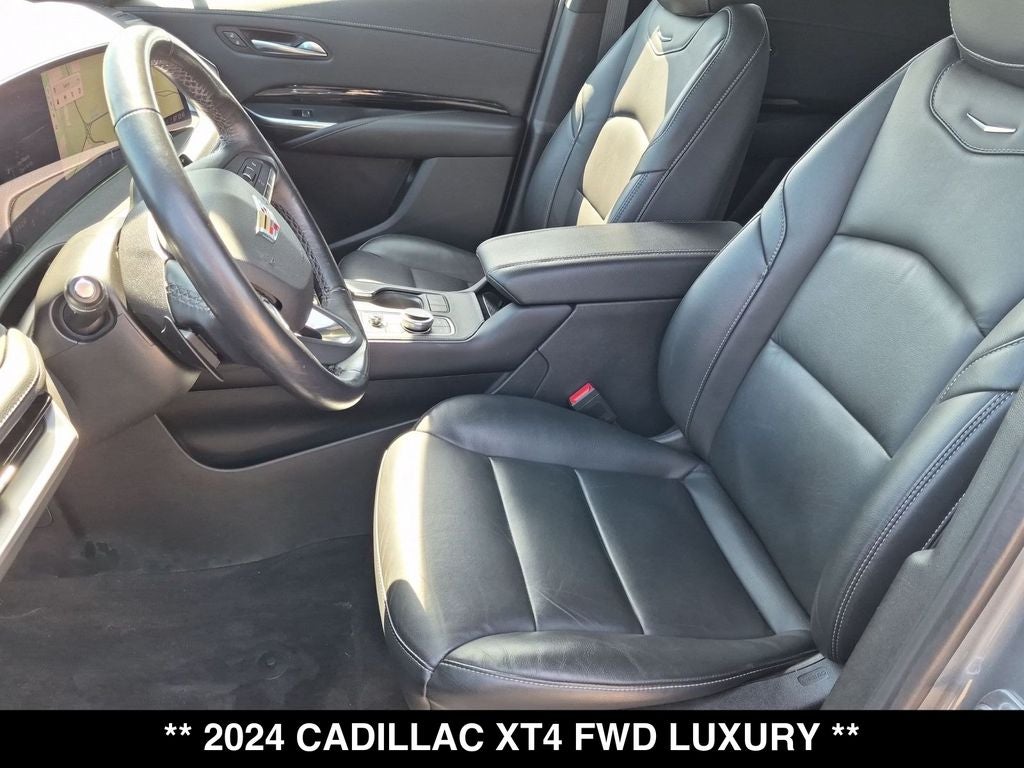 2024 Cadillac XT4 Luxury