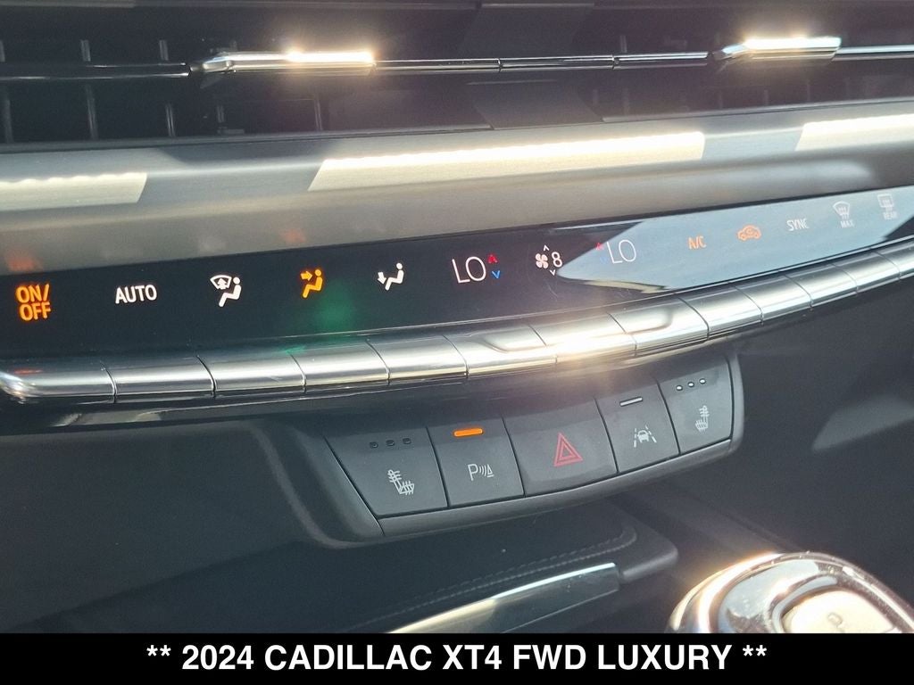 2024 Cadillac XT4 Luxury