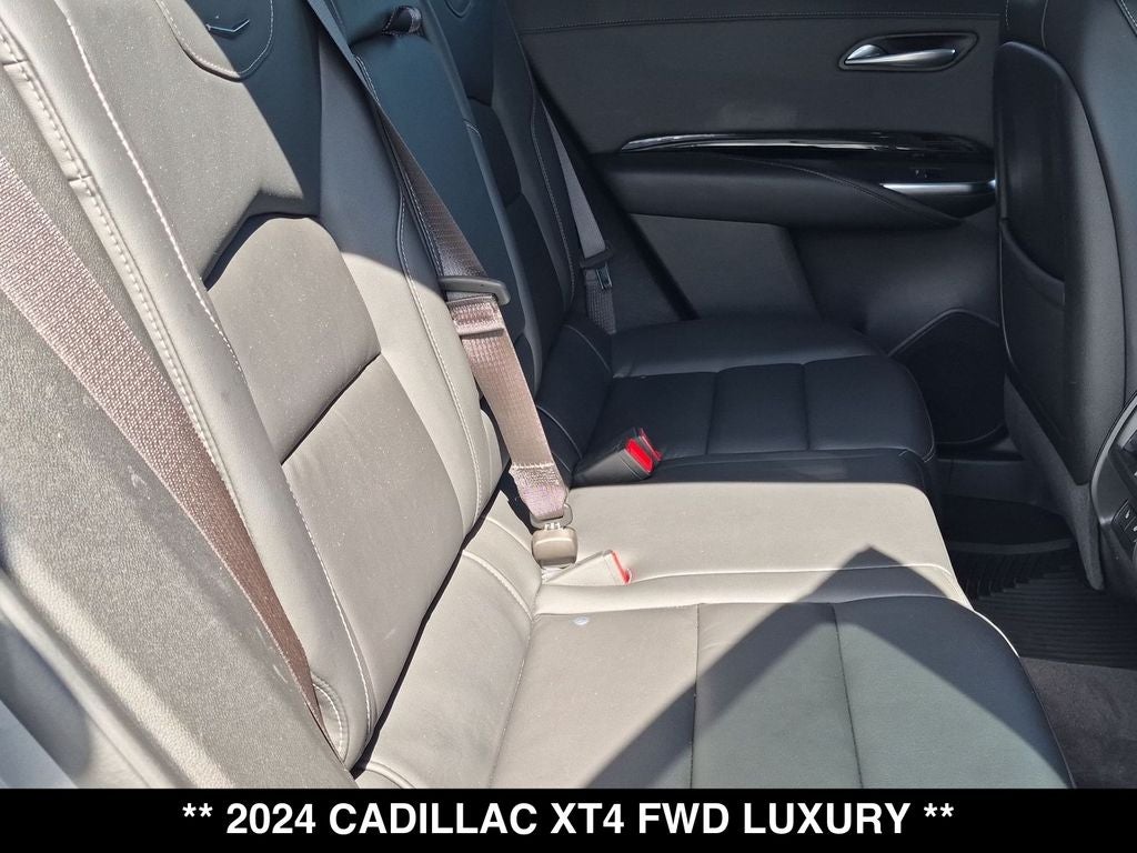 2024 Cadillac XT4 Luxury