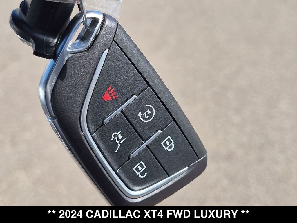 2024 Cadillac XT4 Luxury
