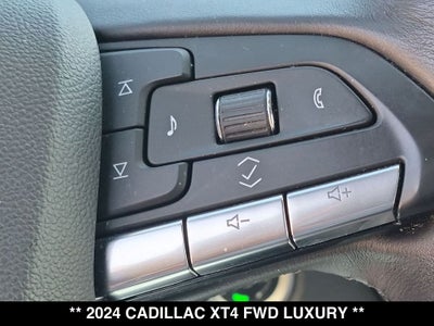 2024 Cadillac XT4 Luxury