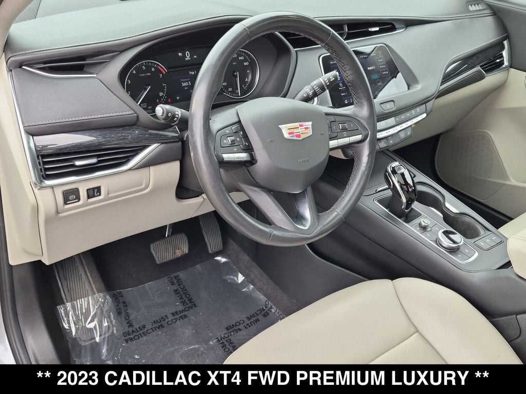 2023 Cadillac XT4 Premium Luxury