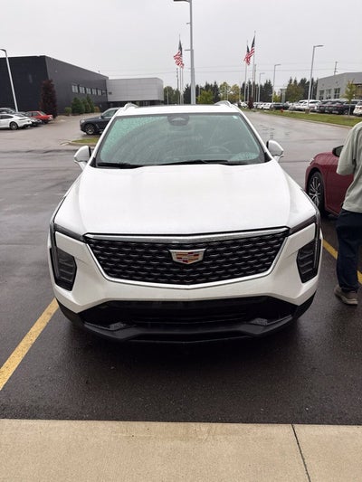 2024 Cadillac XT4 Premium Luxury