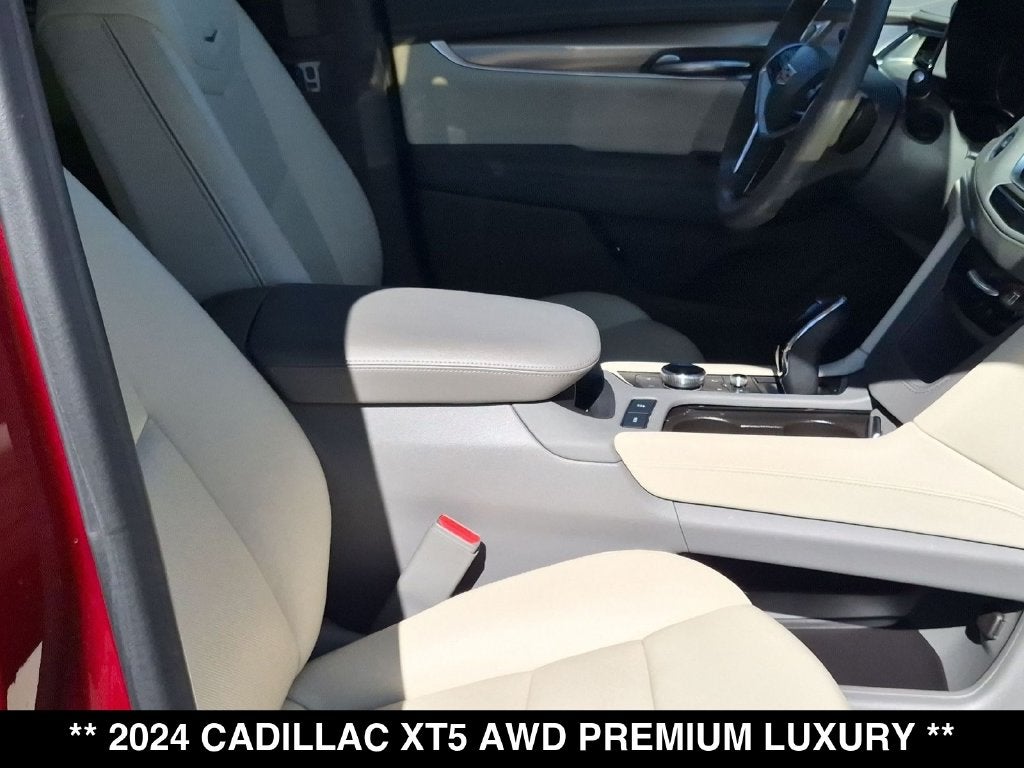 2024 Cadillac XT5 Premium Luxury