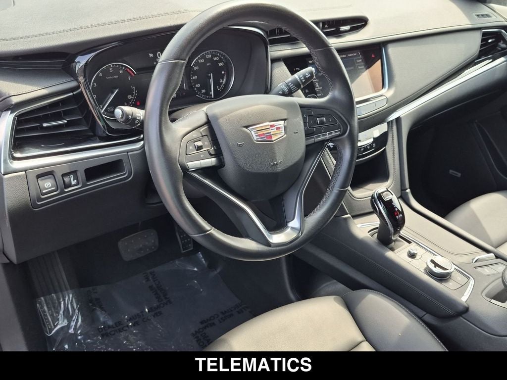 2025 Cadillac XT6 Luxury
