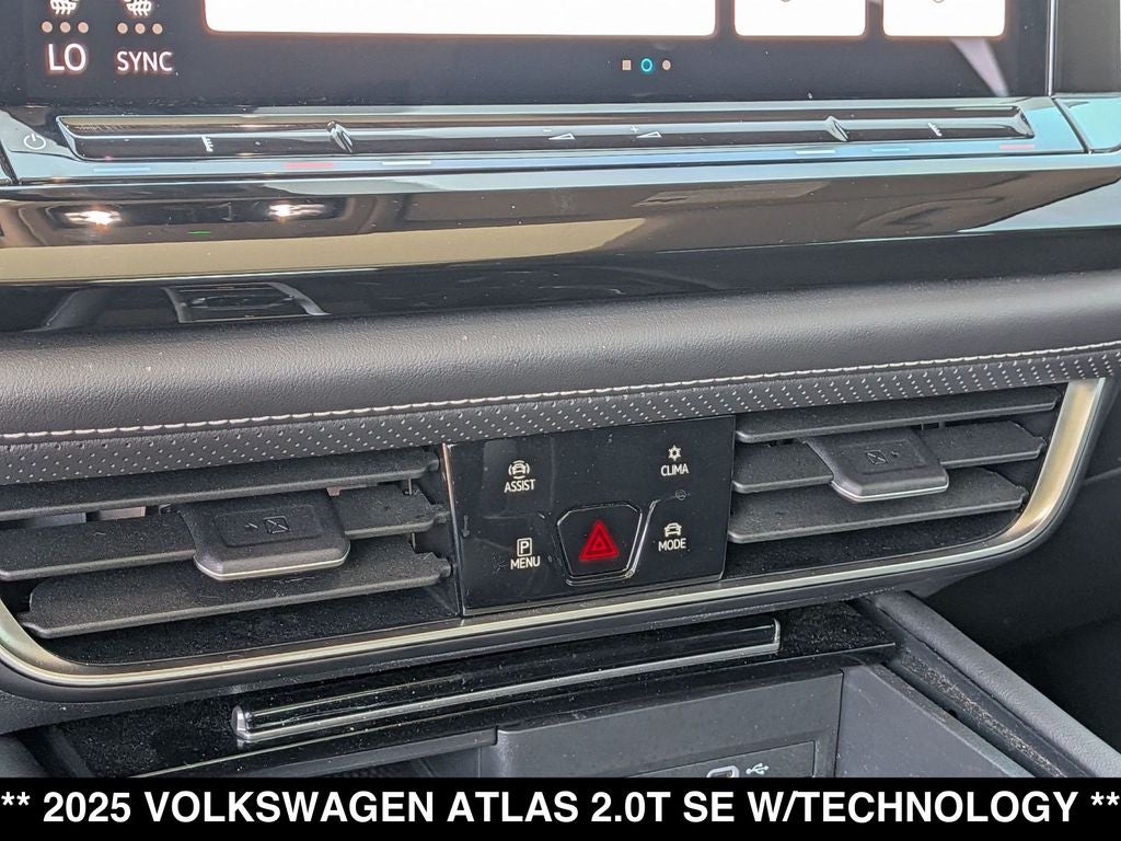 2025 Volkswagen Atlas 2.0T SE w/Technology