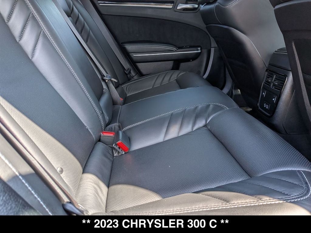 2023 Chrysler 300 C