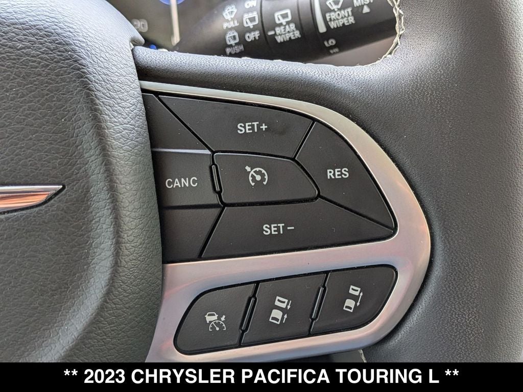 2023 Chrysler Pacifica Touring L