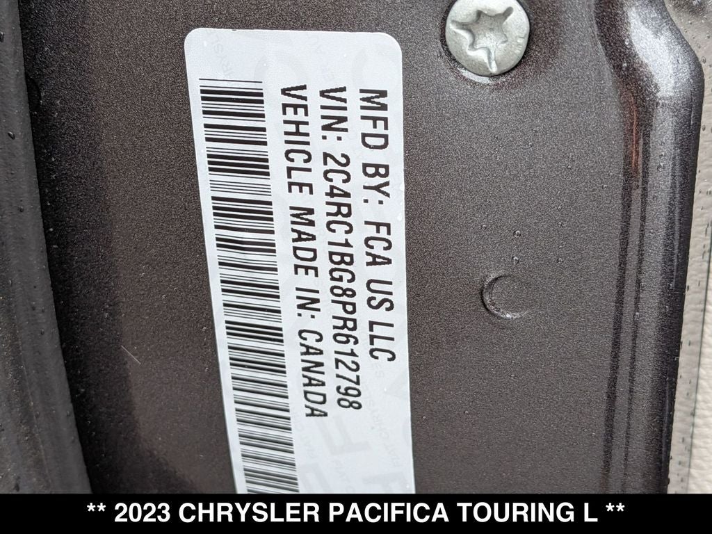 2023 Chrysler Pacifica Touring L