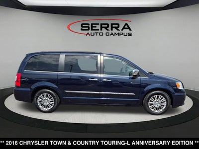 2016 Chrysler Town & Country Touring-L