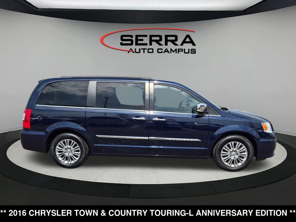 2016 Chrysler Town & Country Touring-L