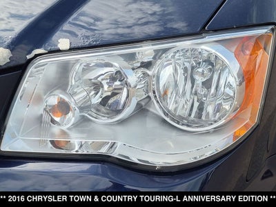2016 Chrysler Town & Country Touring-L