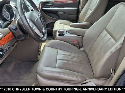 2016 Chrysler Town & Country Touring-L