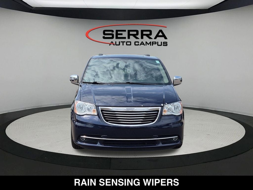 2016 Chrysler Town & Country Touring-L