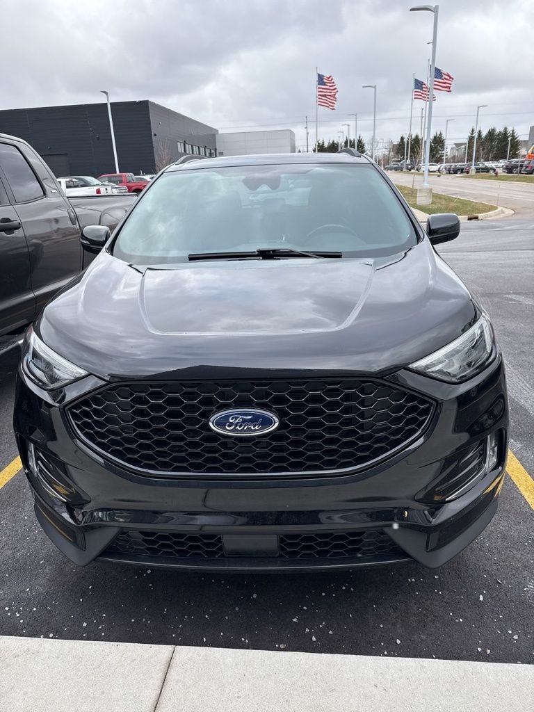 2022 Ford Edge ST Line