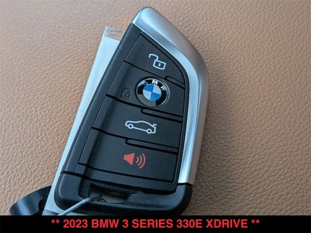 2023 BMW 330e xDrive 330e xDrive
