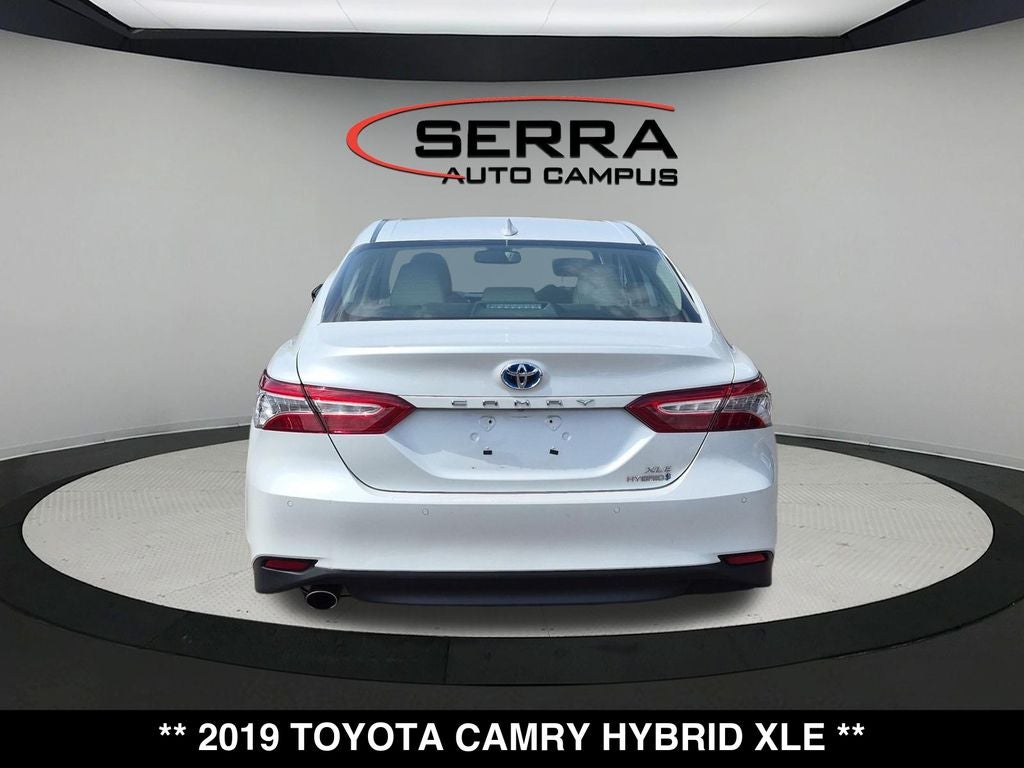 2019 Toyota Camry Hybrid XLE