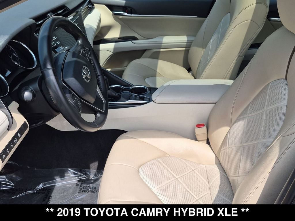 2019 Toyota Camry Hybrid XLE