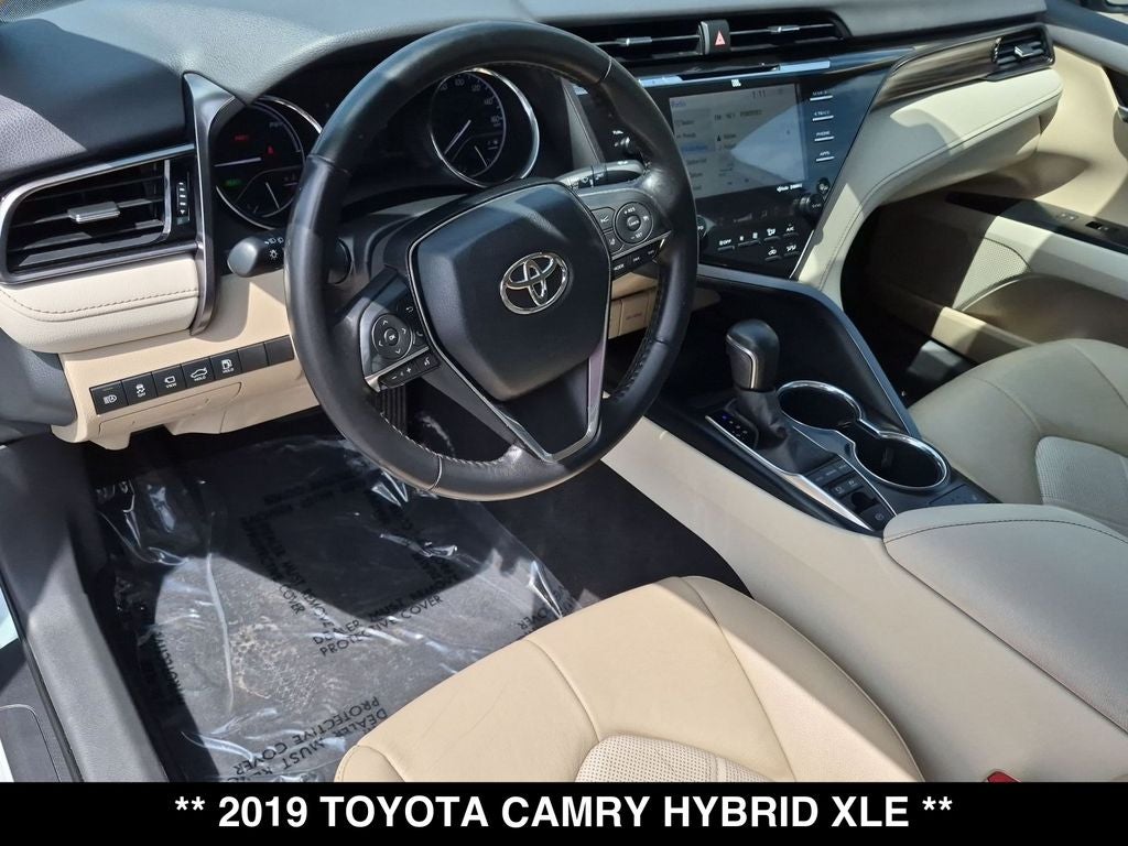 2019 Toyota Camry Hybrid XLE