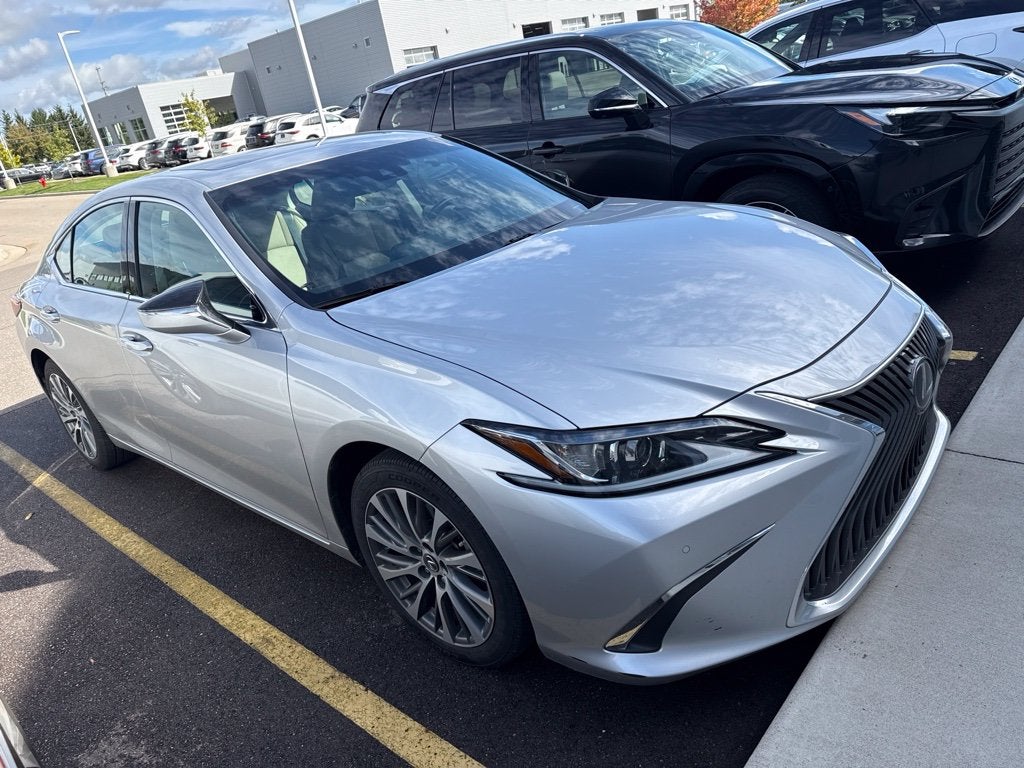 2021 Lexus ES 250