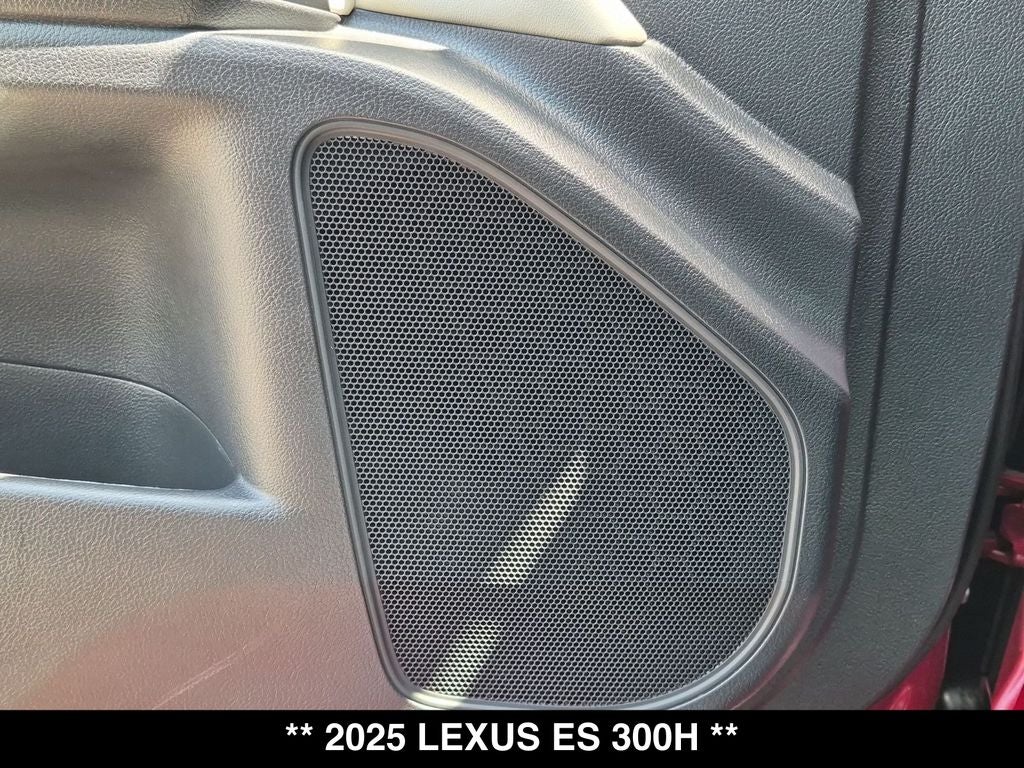 2025 Lexus ES 300h