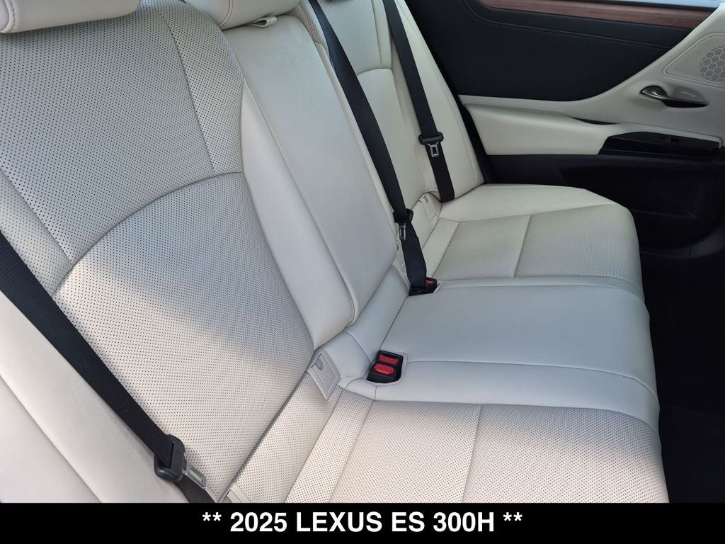 2025 Lexus ES 300h