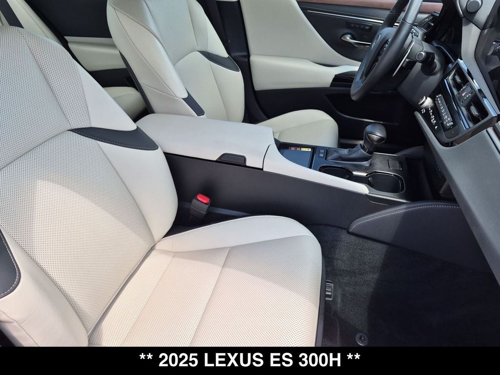 2025 Lexus ES 300h