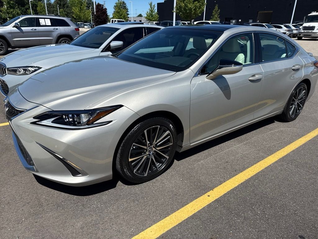 2022 Lexus ES 350