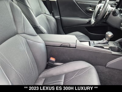 2023 Lexus ES 300h Luxury