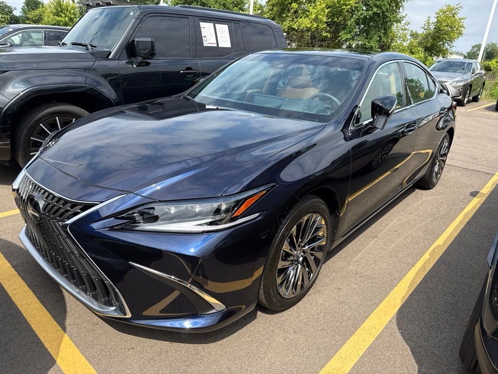 2025 Lexus ES 350 Ultra Luxury