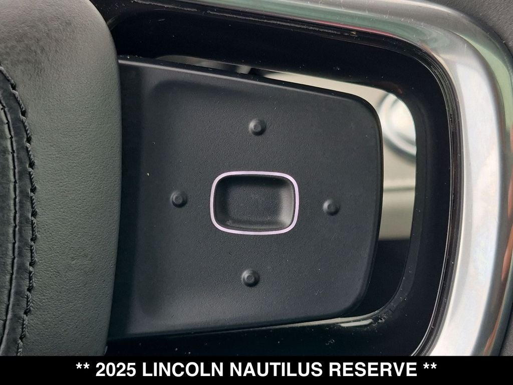 2025 Lincoln Nautilus Reserve