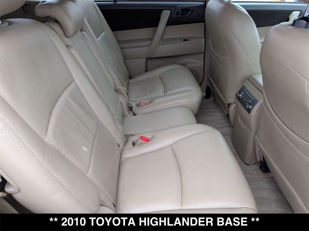 2010 Toyota Highlander Base
