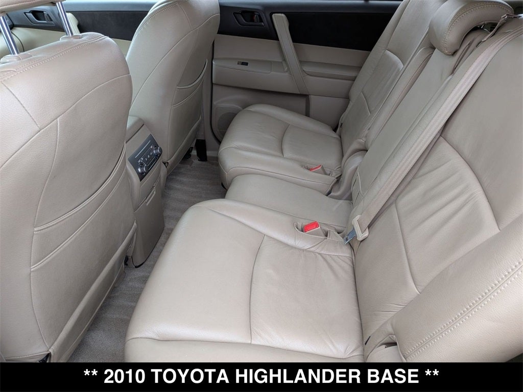 2010 Toyota Highlander Base