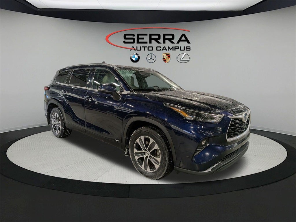 2022 Toyota Highlander Hybrid XLE