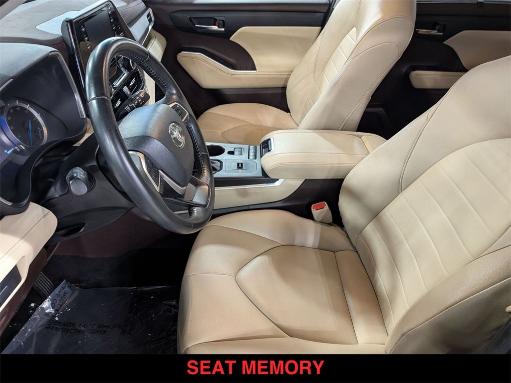 2022 Toyota Highlander Hybrid XLE