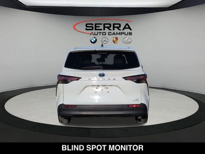2022 Toyota Sienna LE 8 Passenger