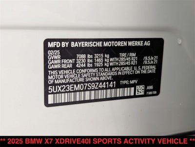 2025 BMW X7 xDrive40i