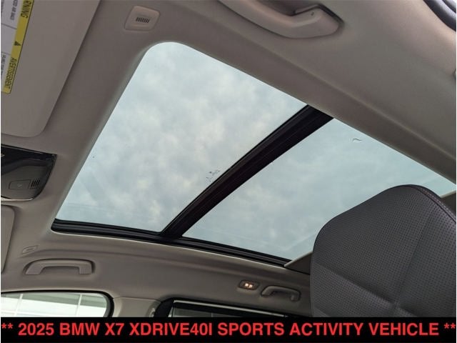 2025 BMW X7 xDrive40i