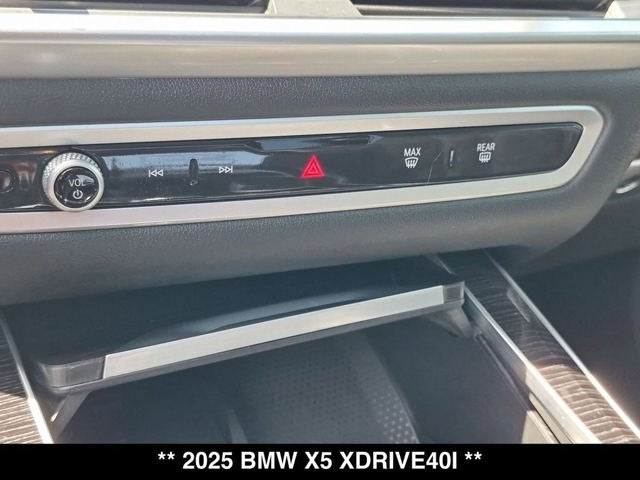 2025 BMW X5 xDrive40i M Sport Package