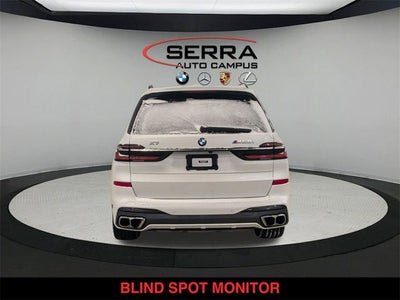 2023 BMW X7 M60i