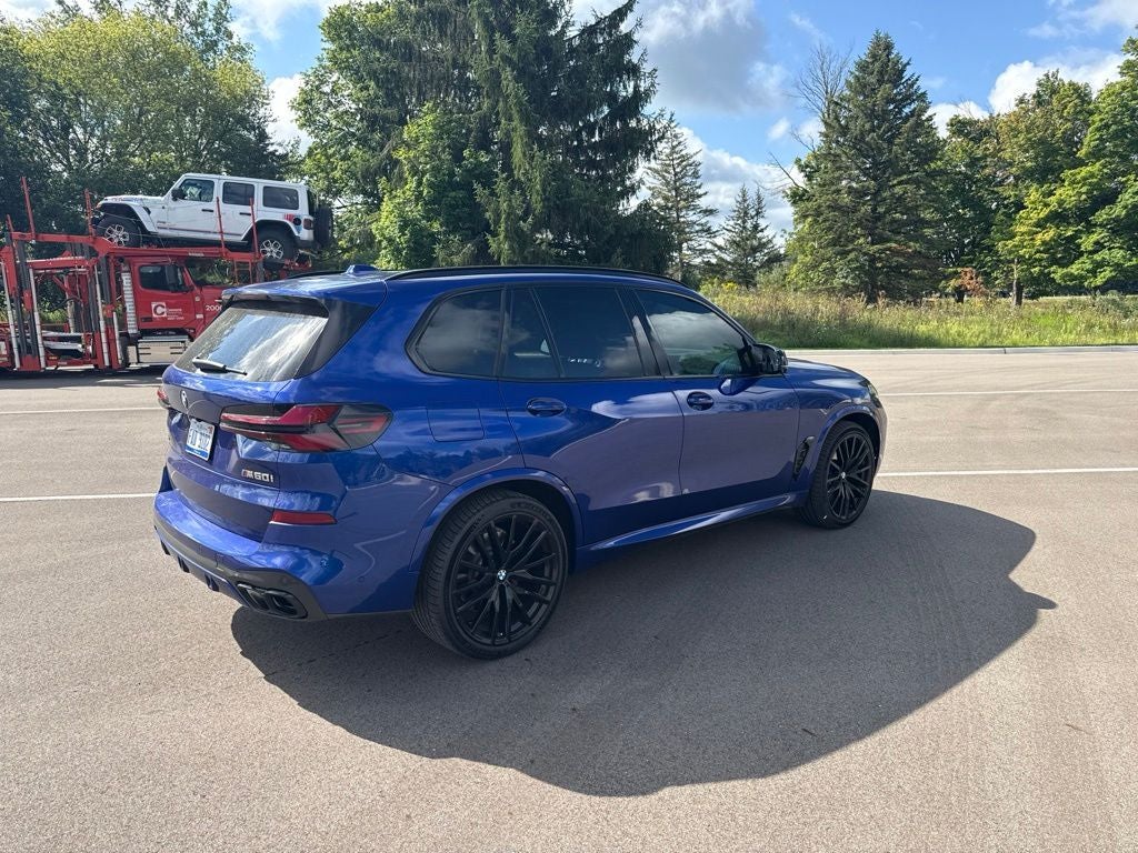 2025 BMW X5 M60i