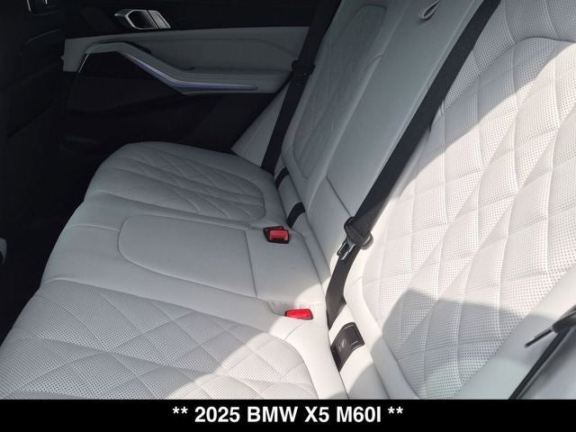 2025 BMW X5 M60i