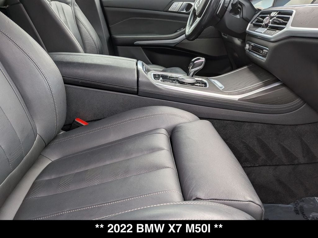 2022 BMW X7 M50i